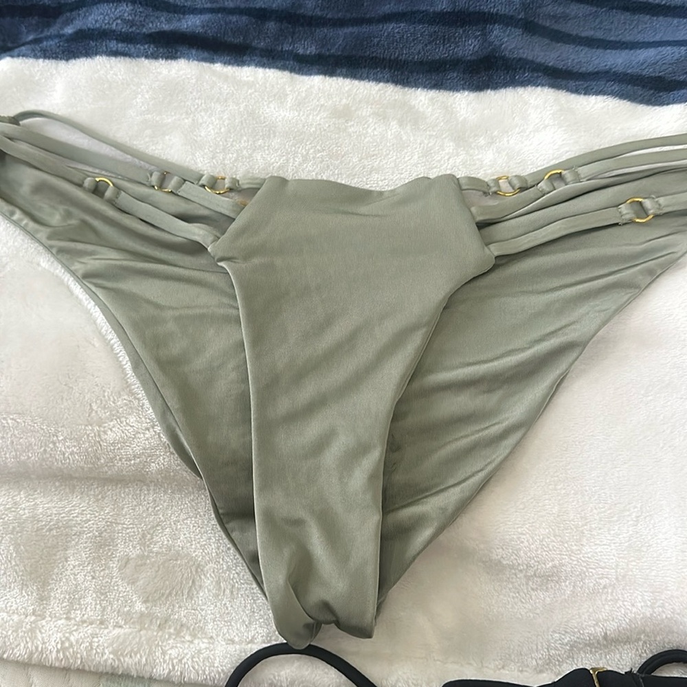 Mint green beach, bunny bottoms